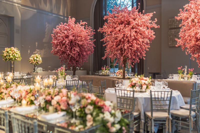 Centre de table mariage Interflora fleurs roses